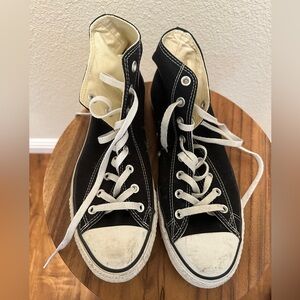 Barely worn Converse All Star Chuck Taylor size 11